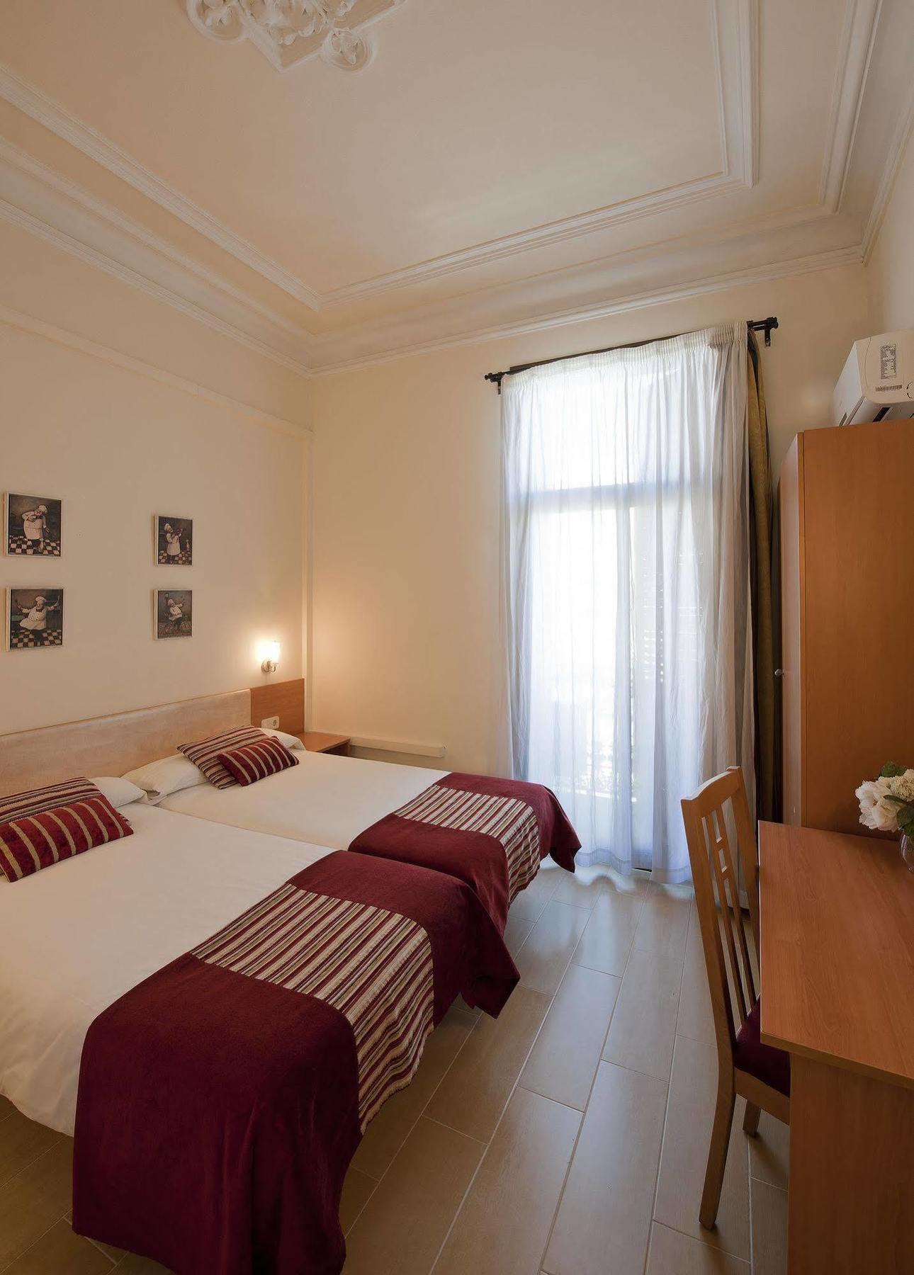 Hostal Central Barcelona Casa de hóspedes 2*